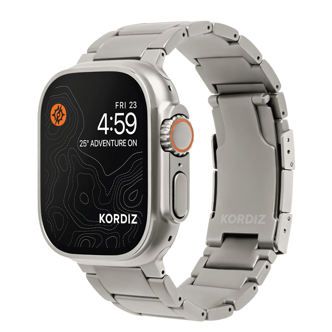 T01 (Max) Titanium Apple Watch Band - Classic Metal Elegance
